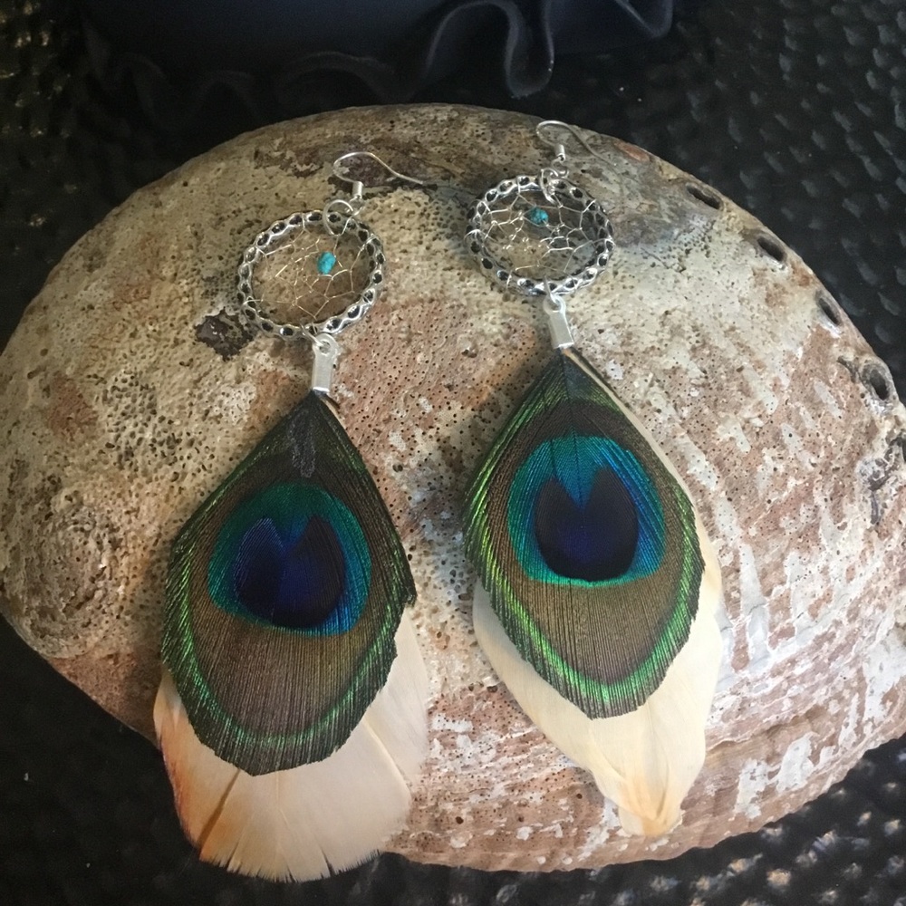 Hand Craft Artisan Bohemian Tribal Dream Catcher Duster Feather Pierced Earrings - Picture 7 of 16